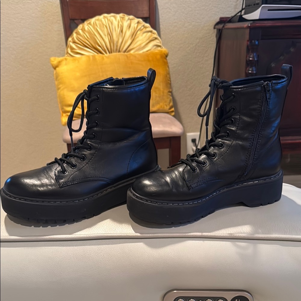 Black Leather Women's Boots